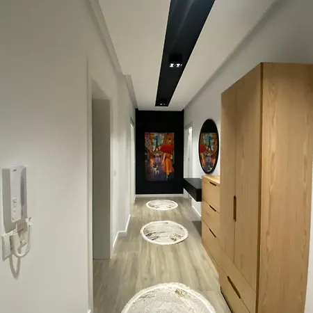 Riar * Κορυτσά